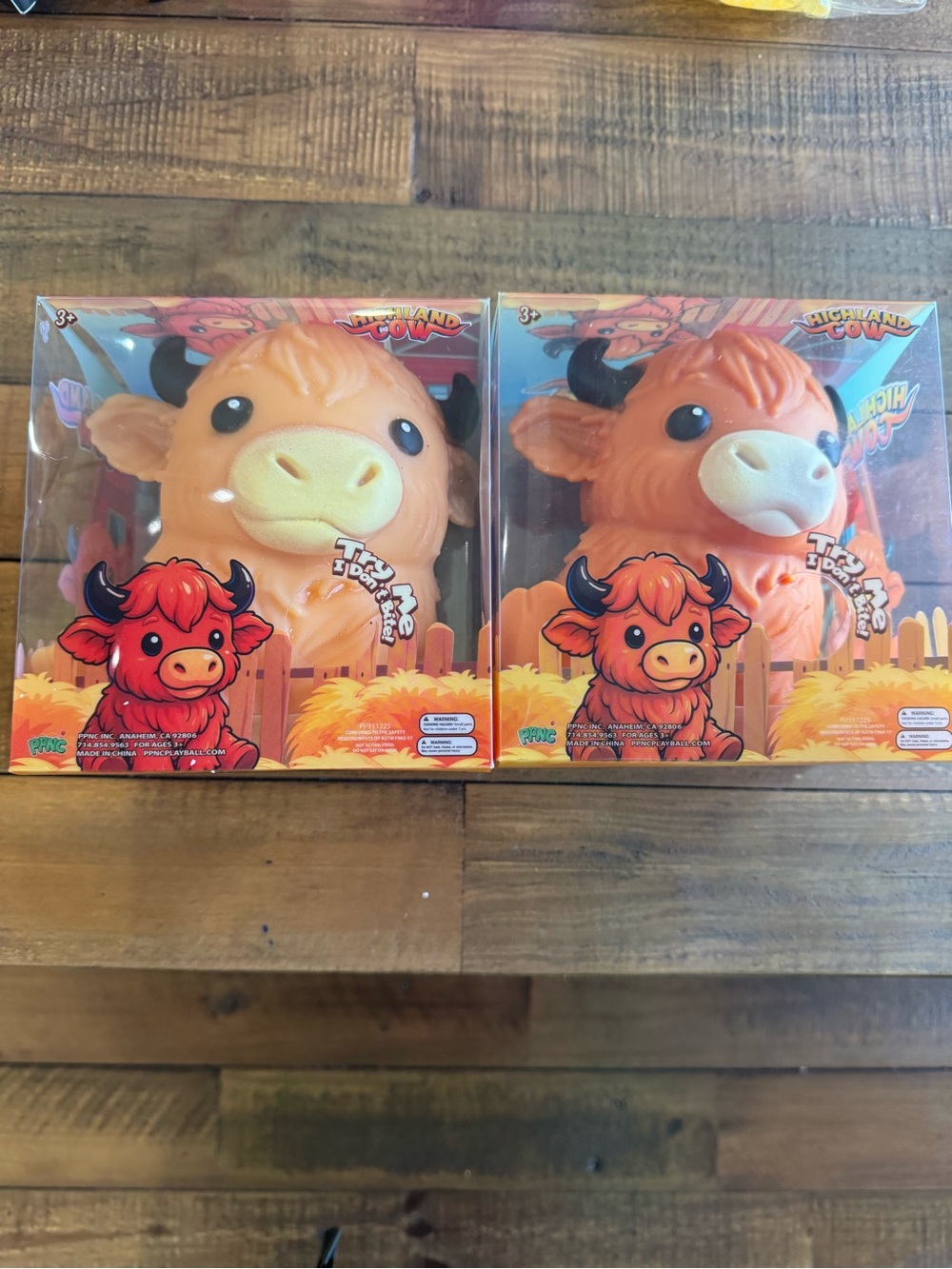 2 highland cows squishies